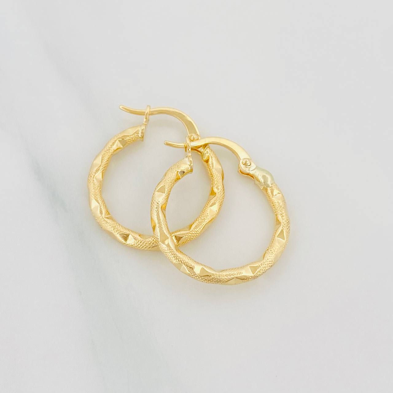 Candongas Val 1.65 g / 3/4 in Oro Amarillo 18K