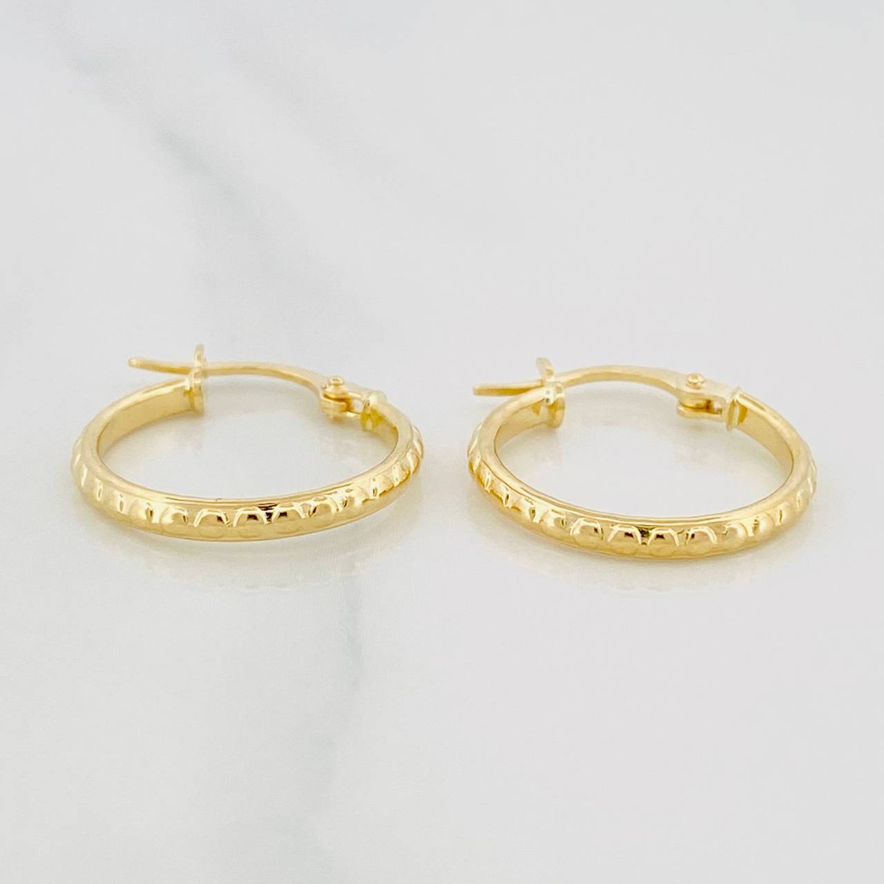 Candongas Lucero 1.2 g / 3/4 in Oro Amarillo 18K