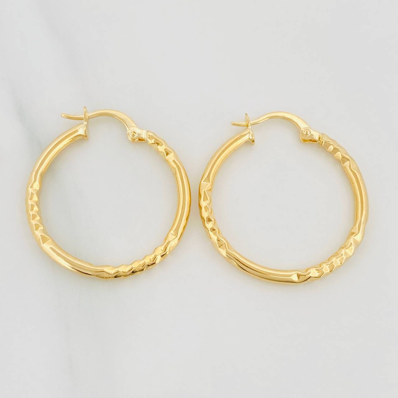 Candongas Megan 1.9 g / 3/4 in Oro Amarillo 18K