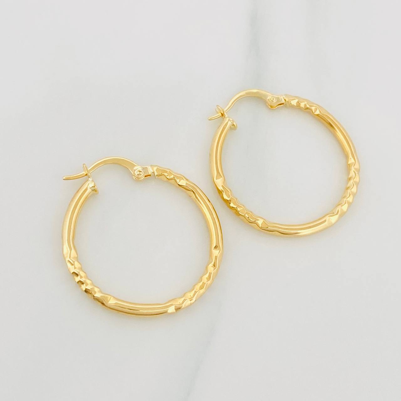 Candongas Megan 1.9 g / 3/4 in Oro Amarillo 18K