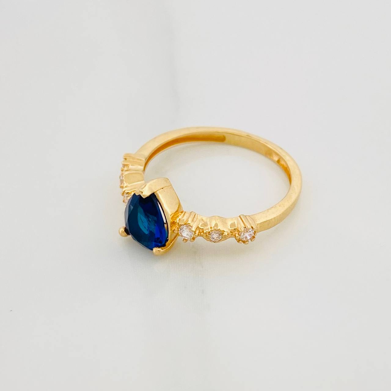 Halo Drop Ring 1.7 g / T3 3/4 Yellow Gold 18K