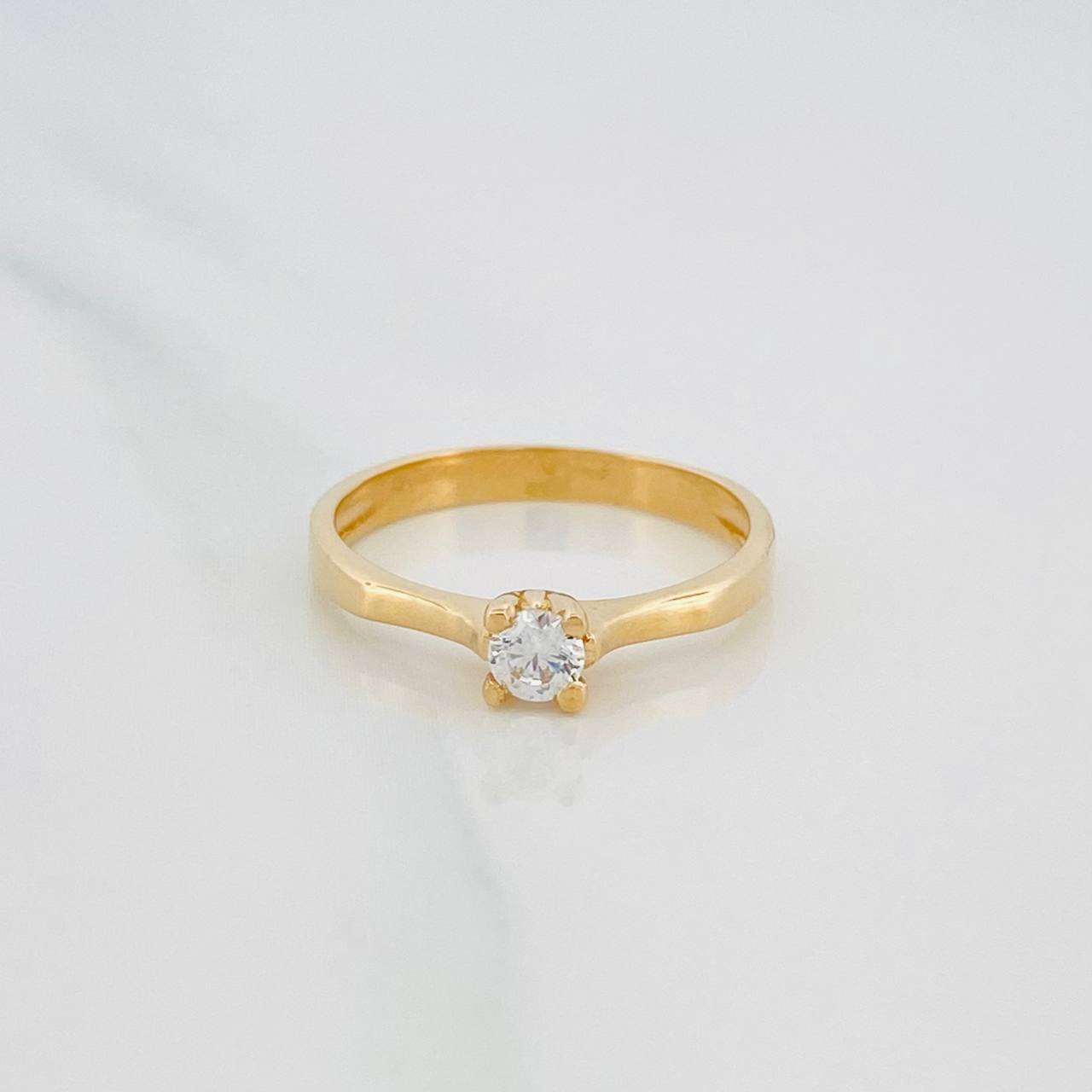Anillo Solitario 2.05 g / T5 1/2 Oro Amarillo 18K