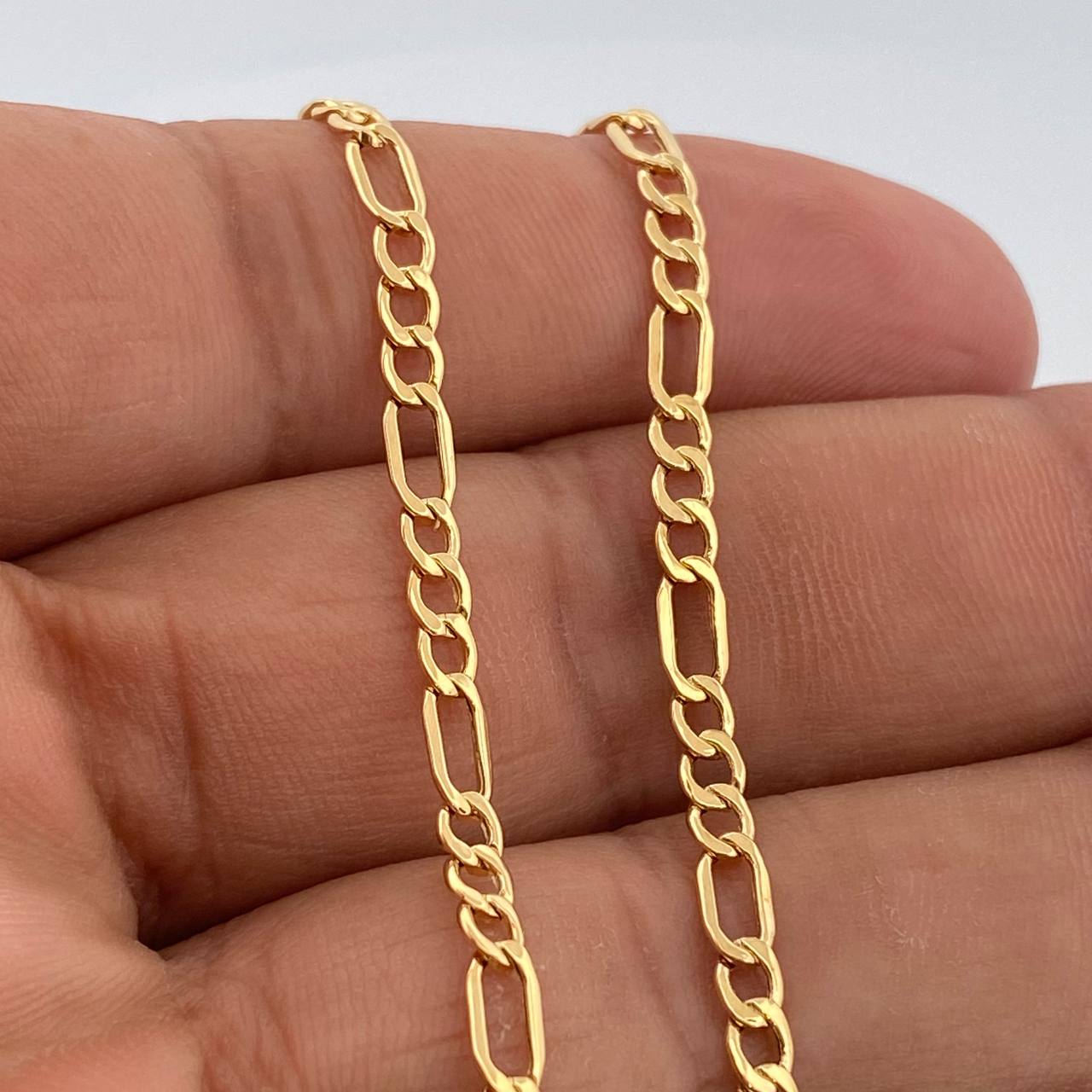 Cadena Figaro 5.45gr / 23 3/4 in / 3.7mm Oro Amarillo +1 18K %