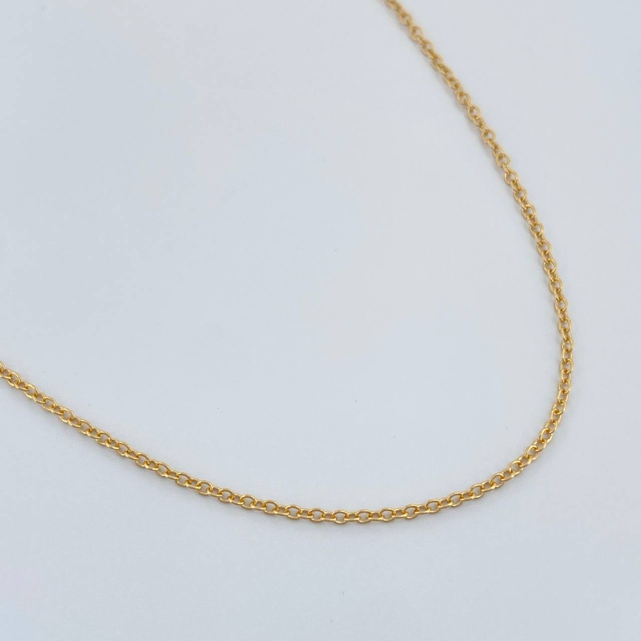 Cadena Aro Seguido 1.3gr / 18 in / 0.9mm Oro Amarillo +3 18K %