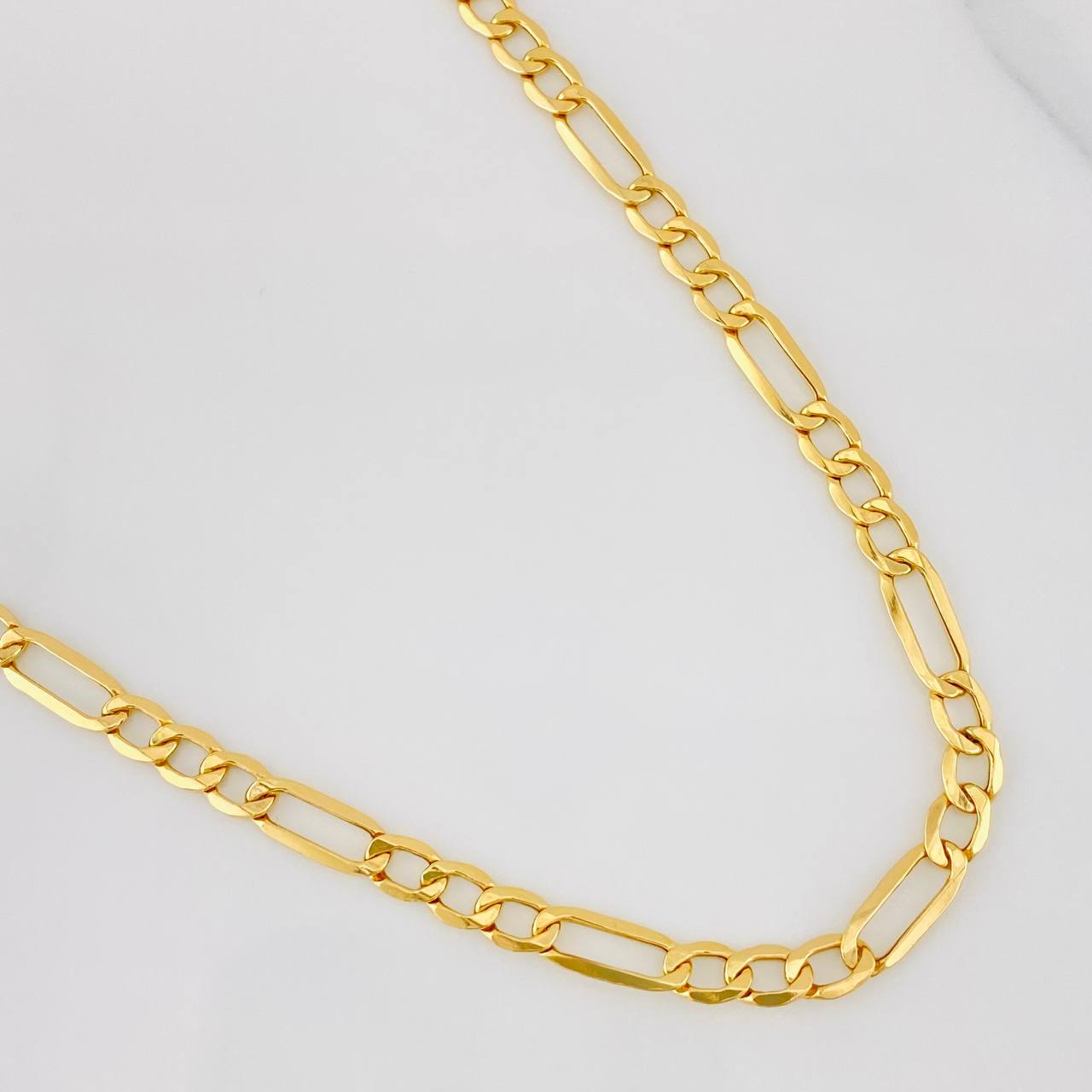 Cadena Figaro 7.75g / 24 in / 4.51mm Oro Amarillo 18K