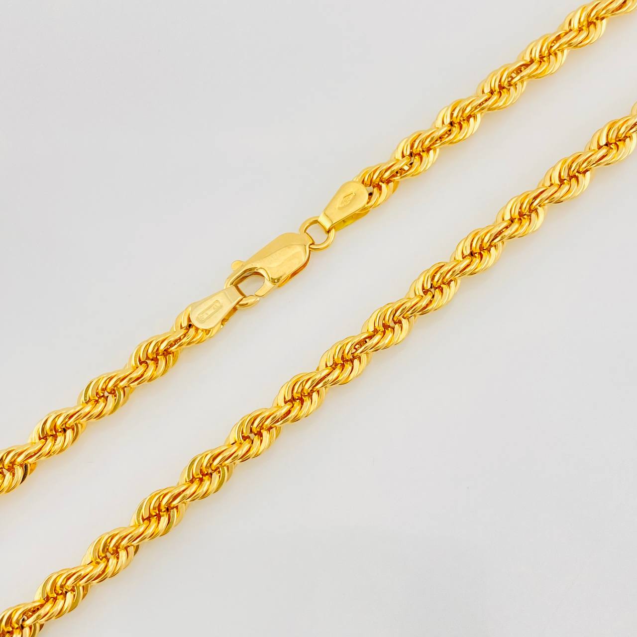 Cadena Lazo 14.8g / 24 in / 4.14mm Oro Amarillo 18K