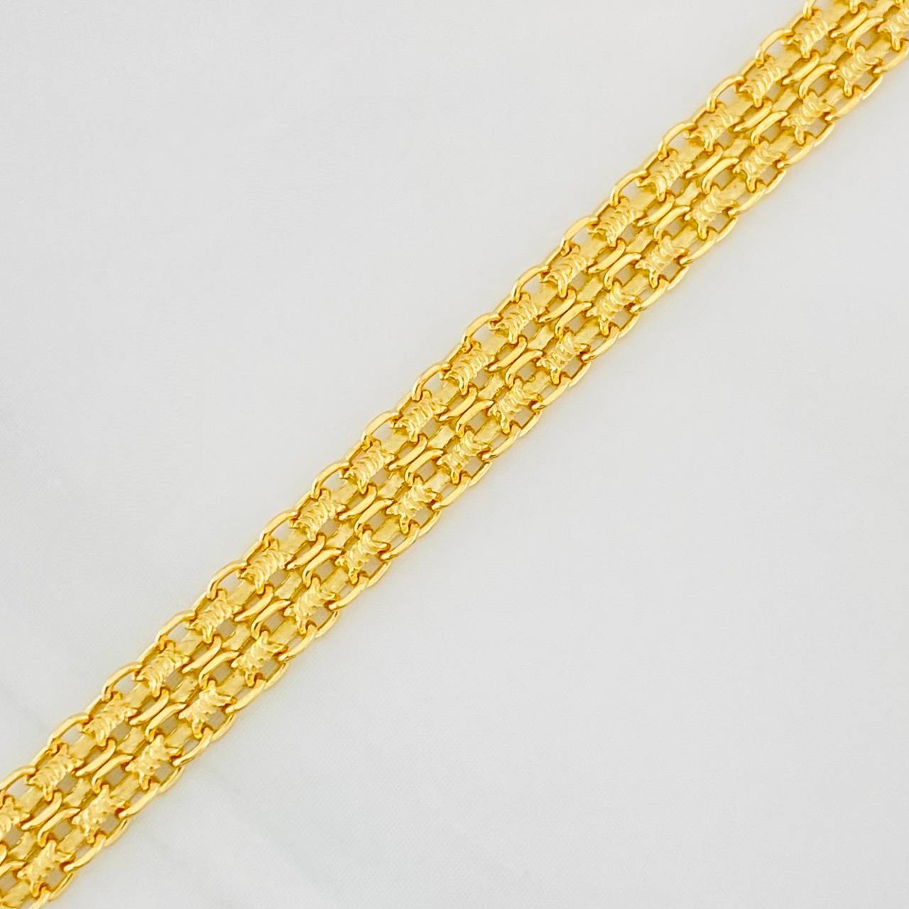 Bismark Bracelet 5.4g / 7 in / 4.68mm Yellow Gold 18K