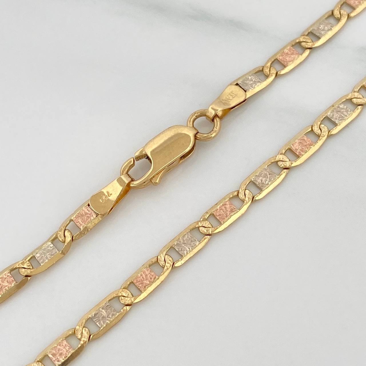 Flat Mariner Chain 13 g / 24 in / 3.05 mm 18K Three Golds