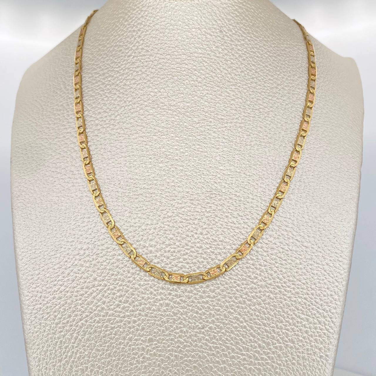 Flat Mariner Chain 13 g / 24 in / 3.05 mm 18K Three Golds