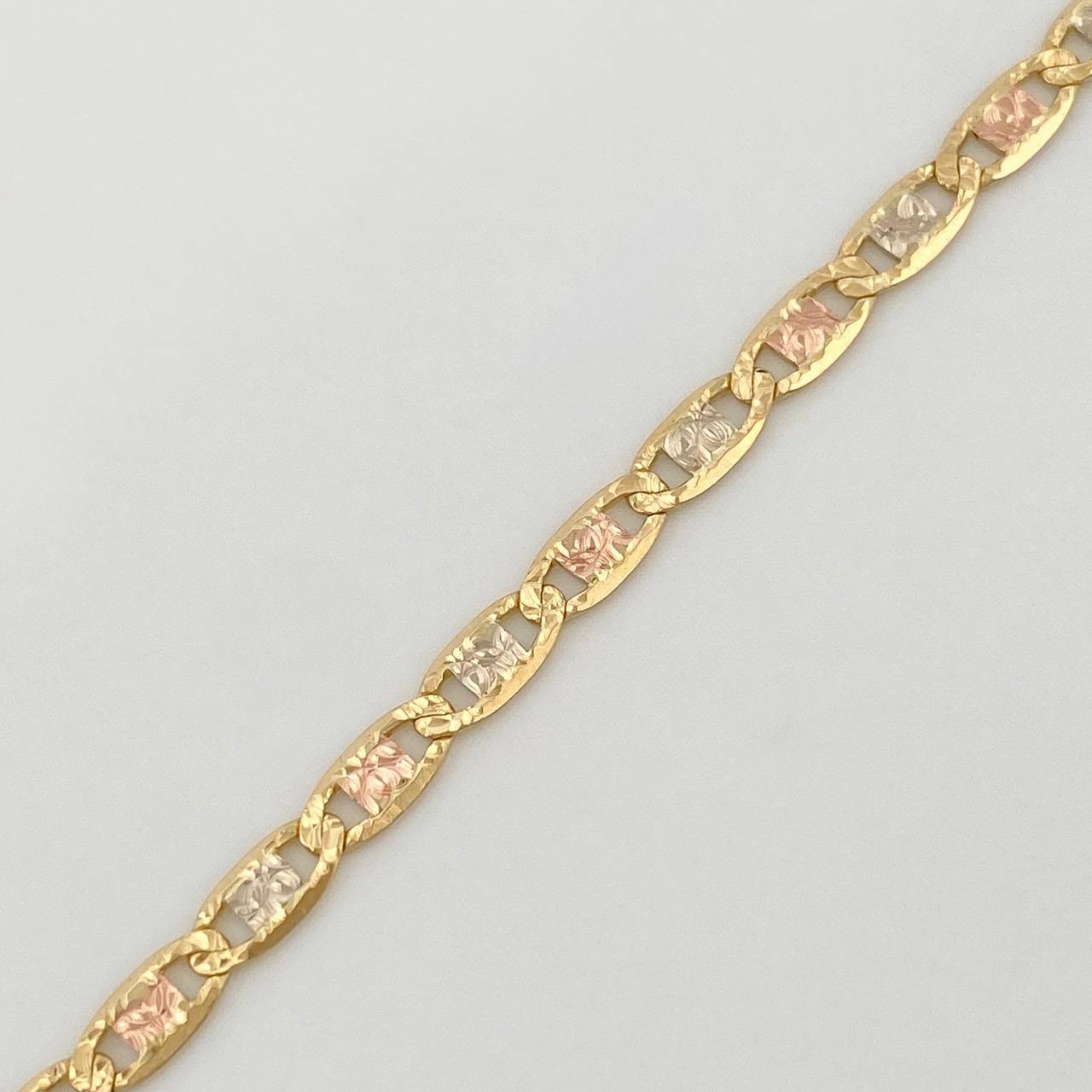 Flat Mariner Chain 6 g / 19 3/4 in / 2 mm 18K Three Golds