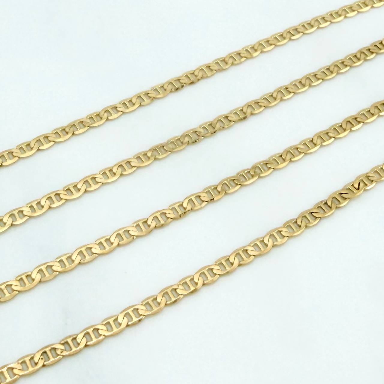 Flat Mariner Chain 3.2 g / 17 3/4 in / 1.5 mm 18K Yellow Gold