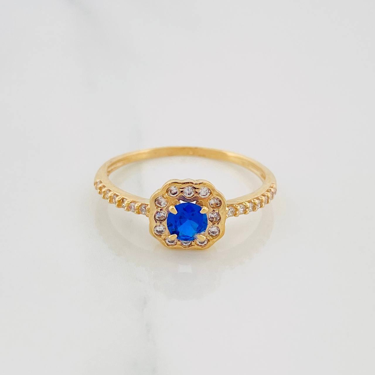 Circular Halo Ring 1.75 g / Size 6 3/4 Yellow Gold 18K