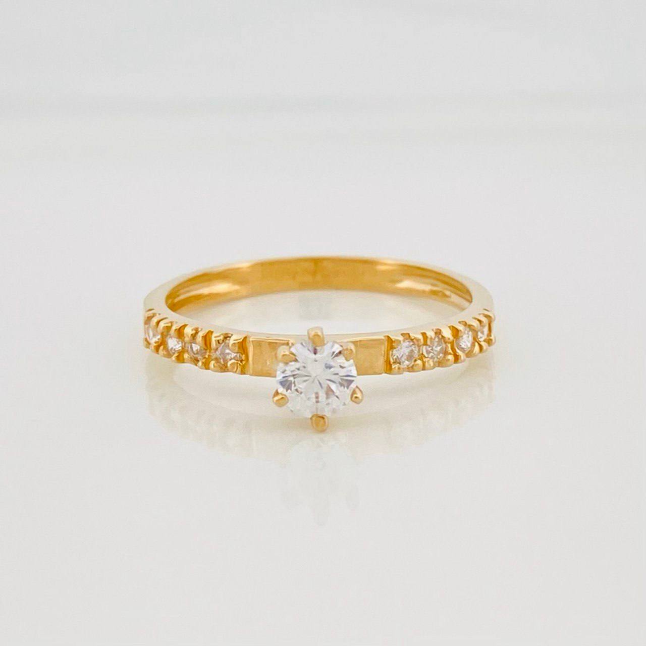 Anillo Solitario Churumbela 1.95 g / T6 Oro Amarillo 18K