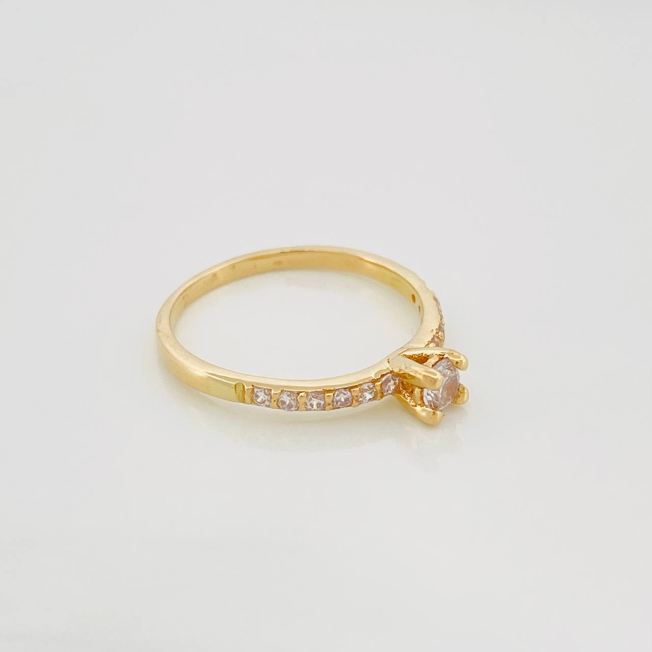 Anillo Solitario Churumbela 2 g / T6 3/4 Oro Amarillo 18K