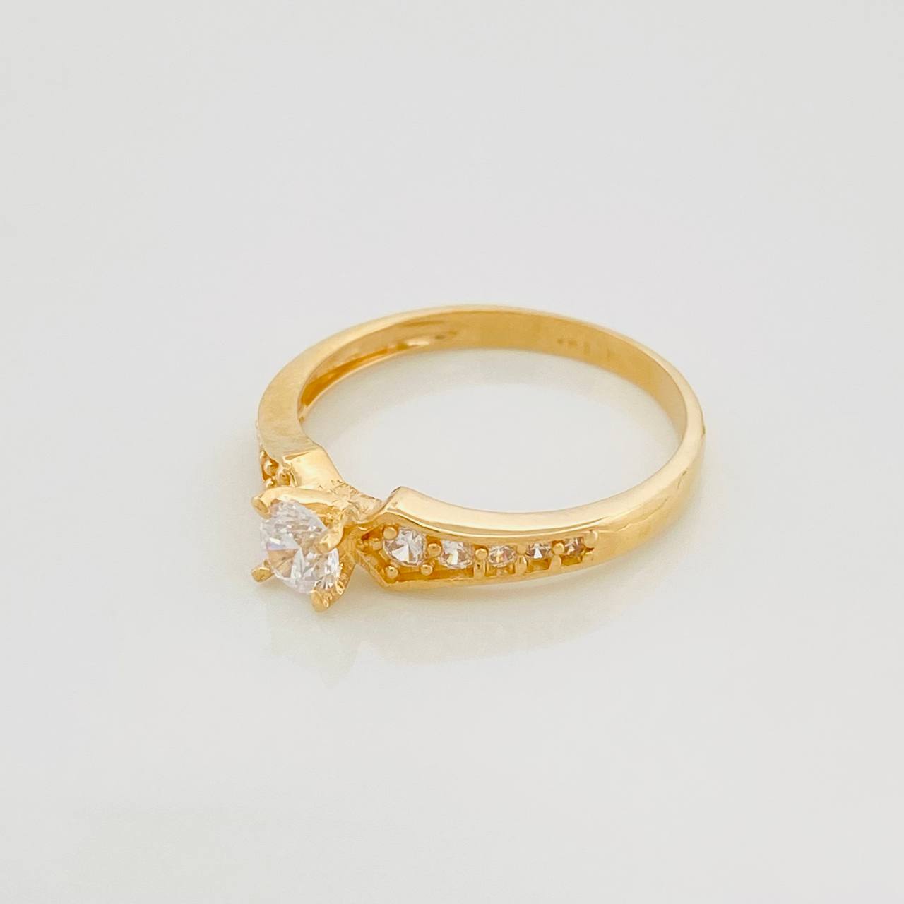 Anillo Solitario Corbatin 1.85 g / T5 3/4 Oro Amarillo 18K