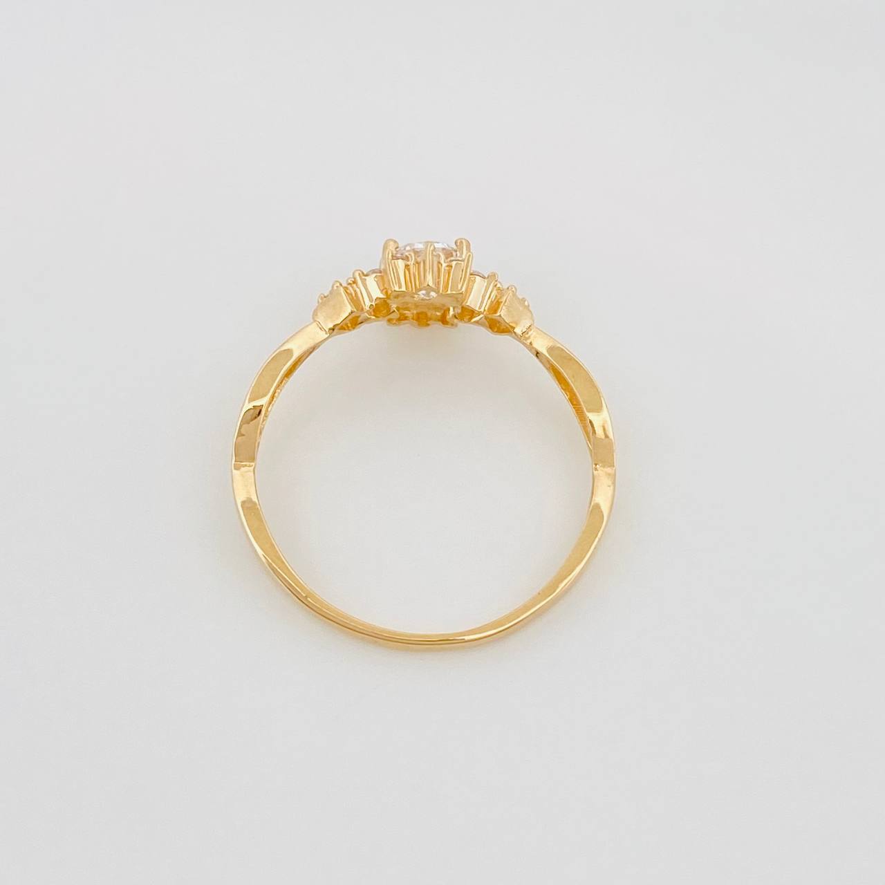 Flower Ring 1.75 g / Size 6 3/4 Yellow Gold 18K