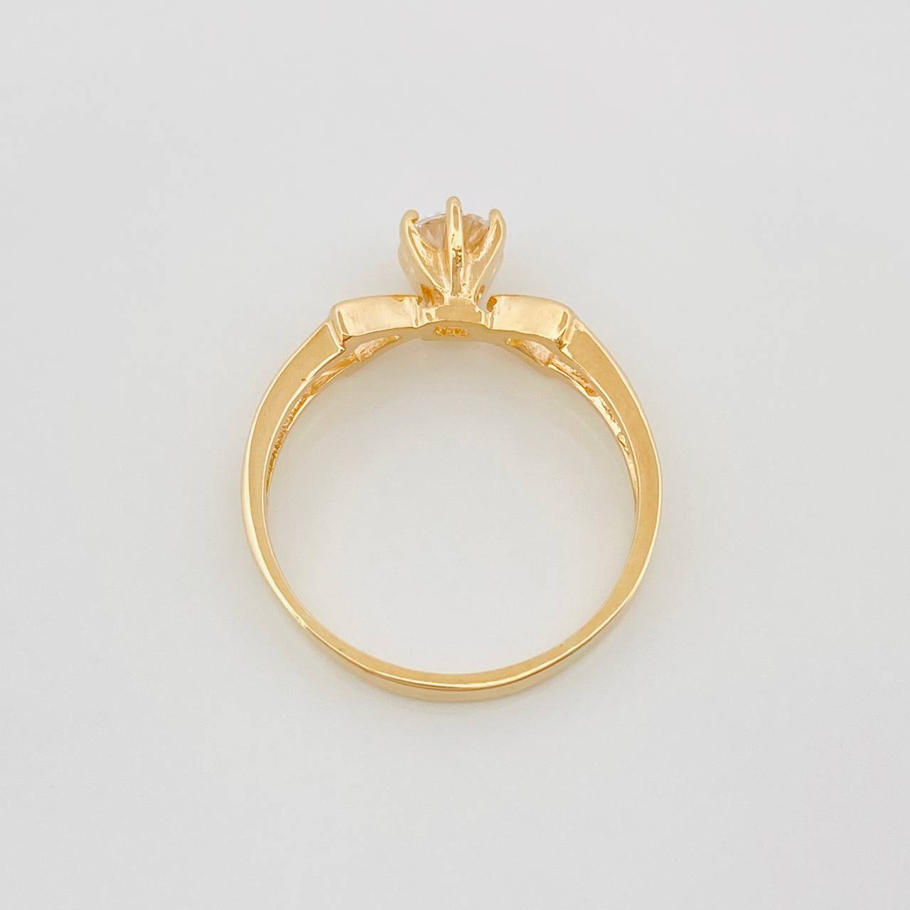 Anillo Solitario Flechas 2.5 g / T6 Oro Amarillo 18K
