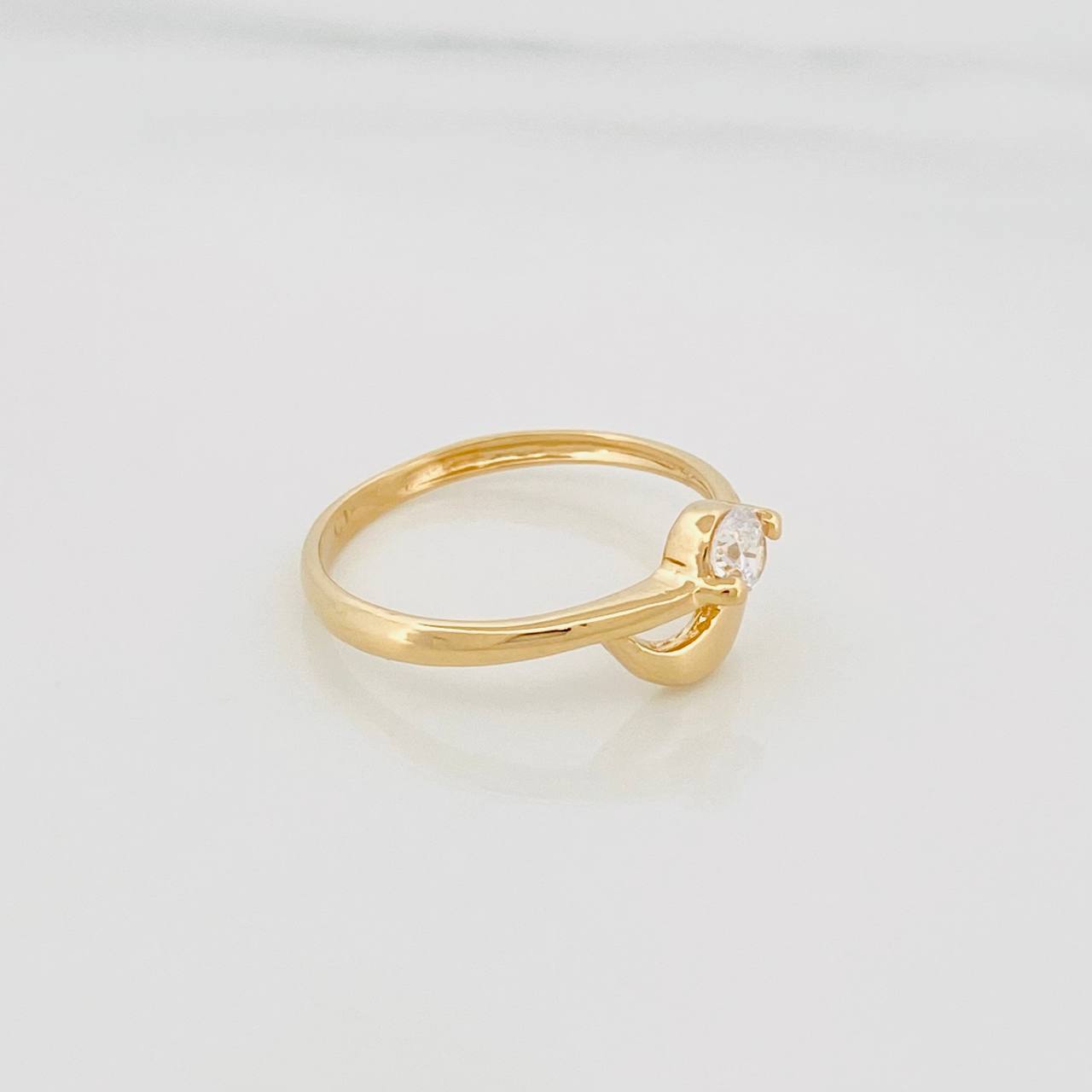 Anillo Solitario Ola 1.9 g / T7 Oro Amarillo 18K