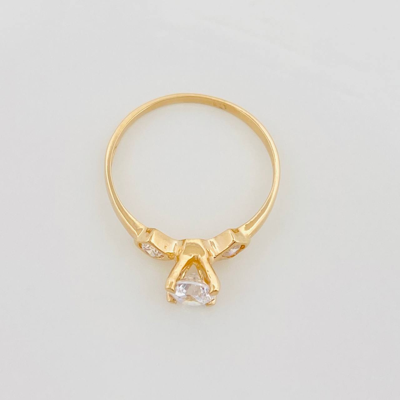 Anillo Solitario Trio 1.4 g / T5 3/4 Oro Amarillo 18K
