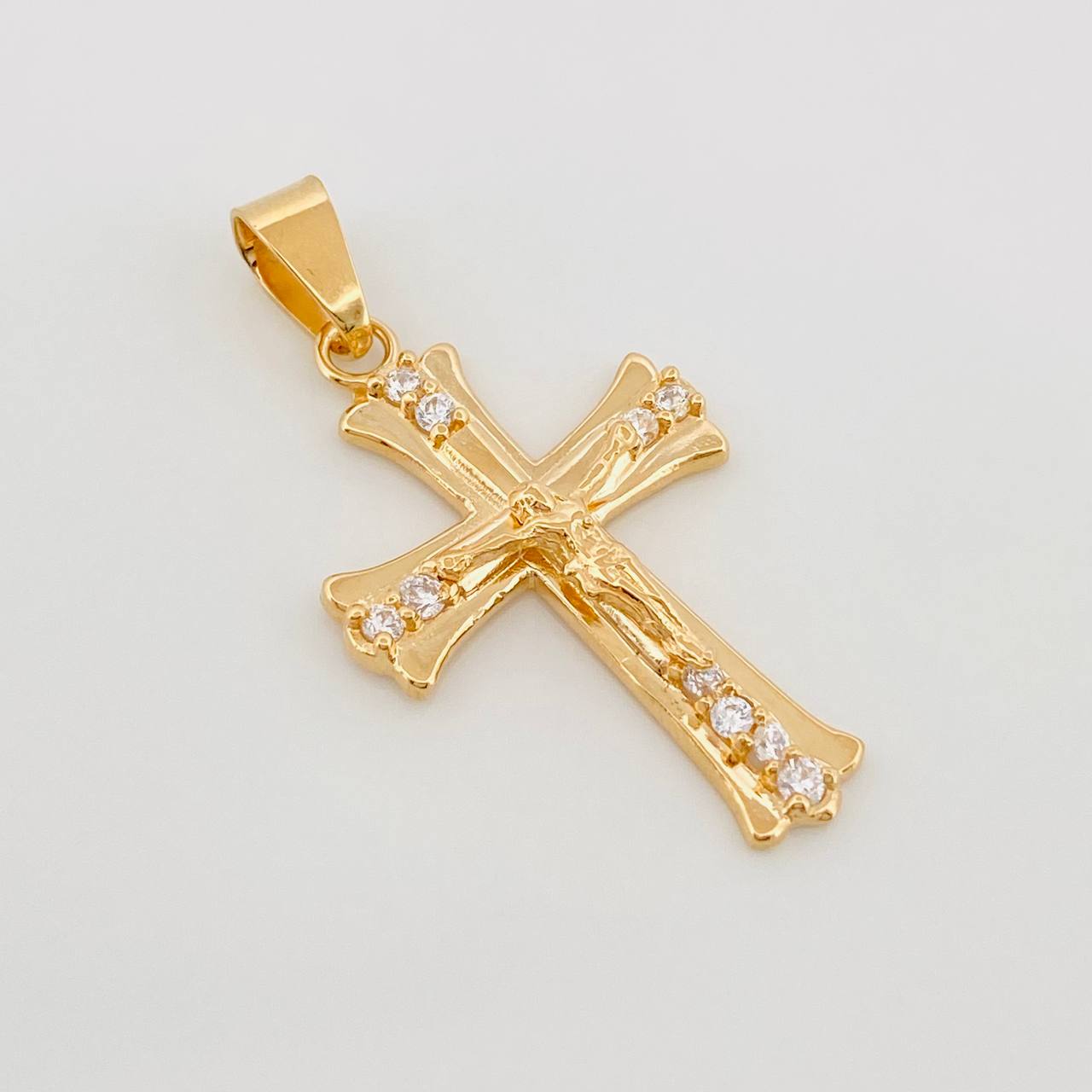 Dije Cruz Cristo 2.7 g / 1 3/4 in Oro Amarillo 18K