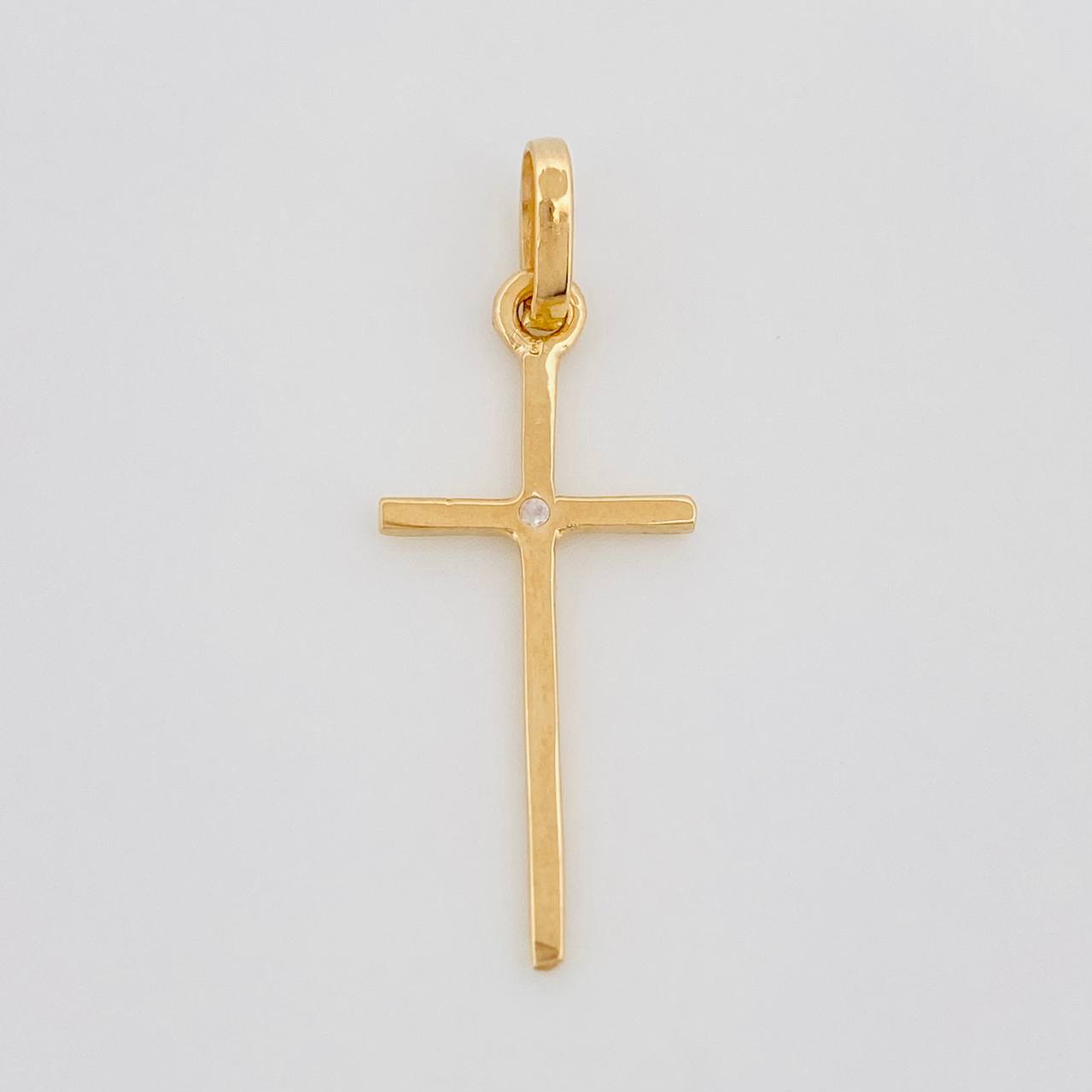 Dije Cruz 0.85 g / 1 1/2 in Oro Amarillo 18K