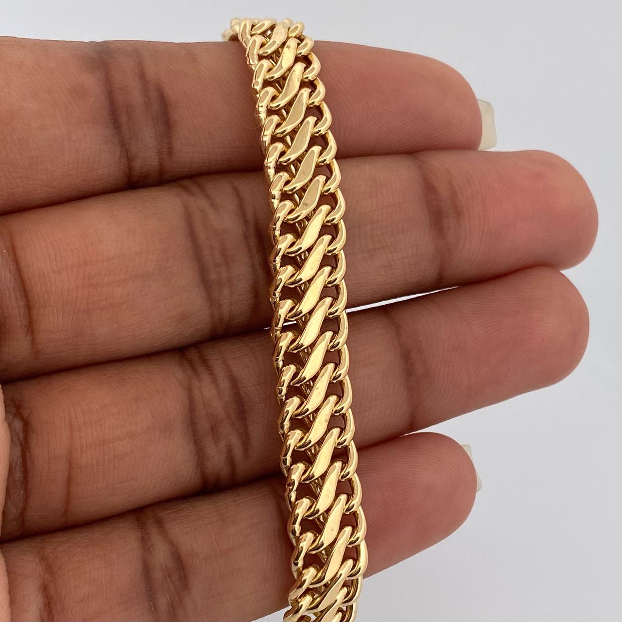 Pulso Sedusa 8.6gr / 7 3/4 in / 8.62mm Oro Amarillo +3 18K $