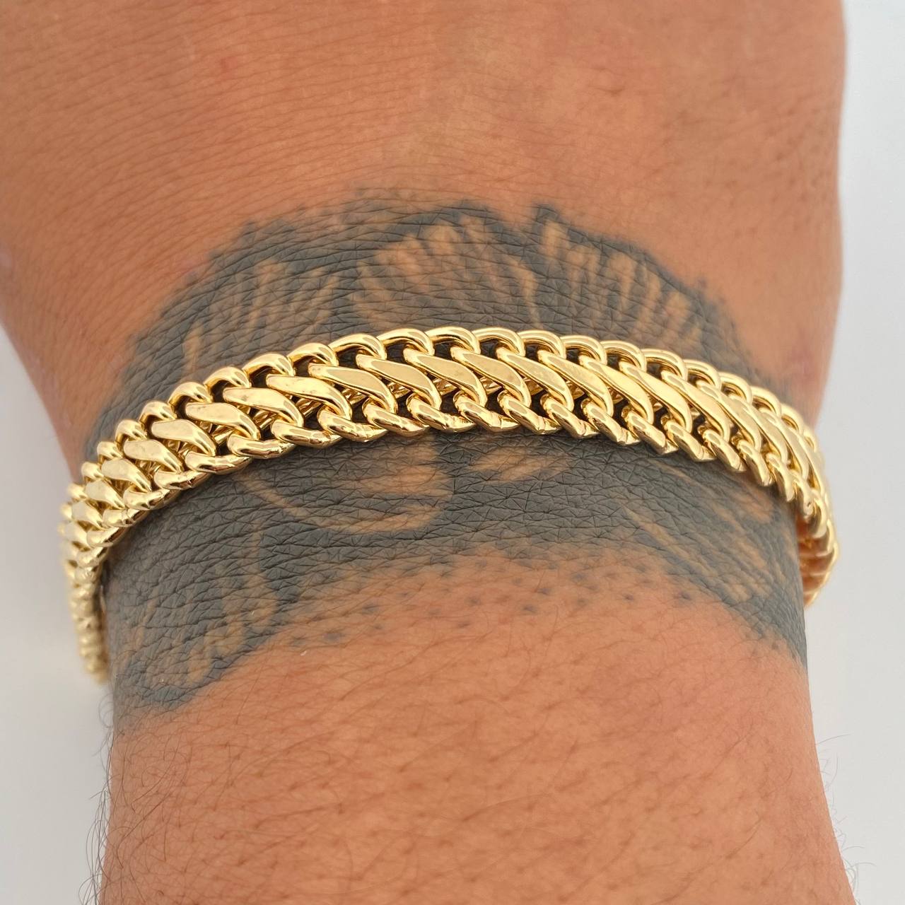 Pulso Sedusa 8.6gr / 7 3/4 in / 8.62mm Oro Amarillo +3 18K $