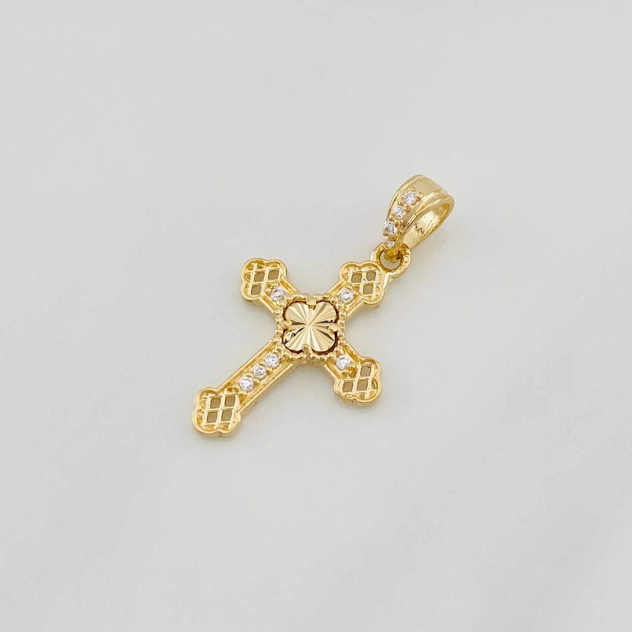 Dije Cruz Trébol Diamantado 1.2g / 1 in Oro Amarillo 18K