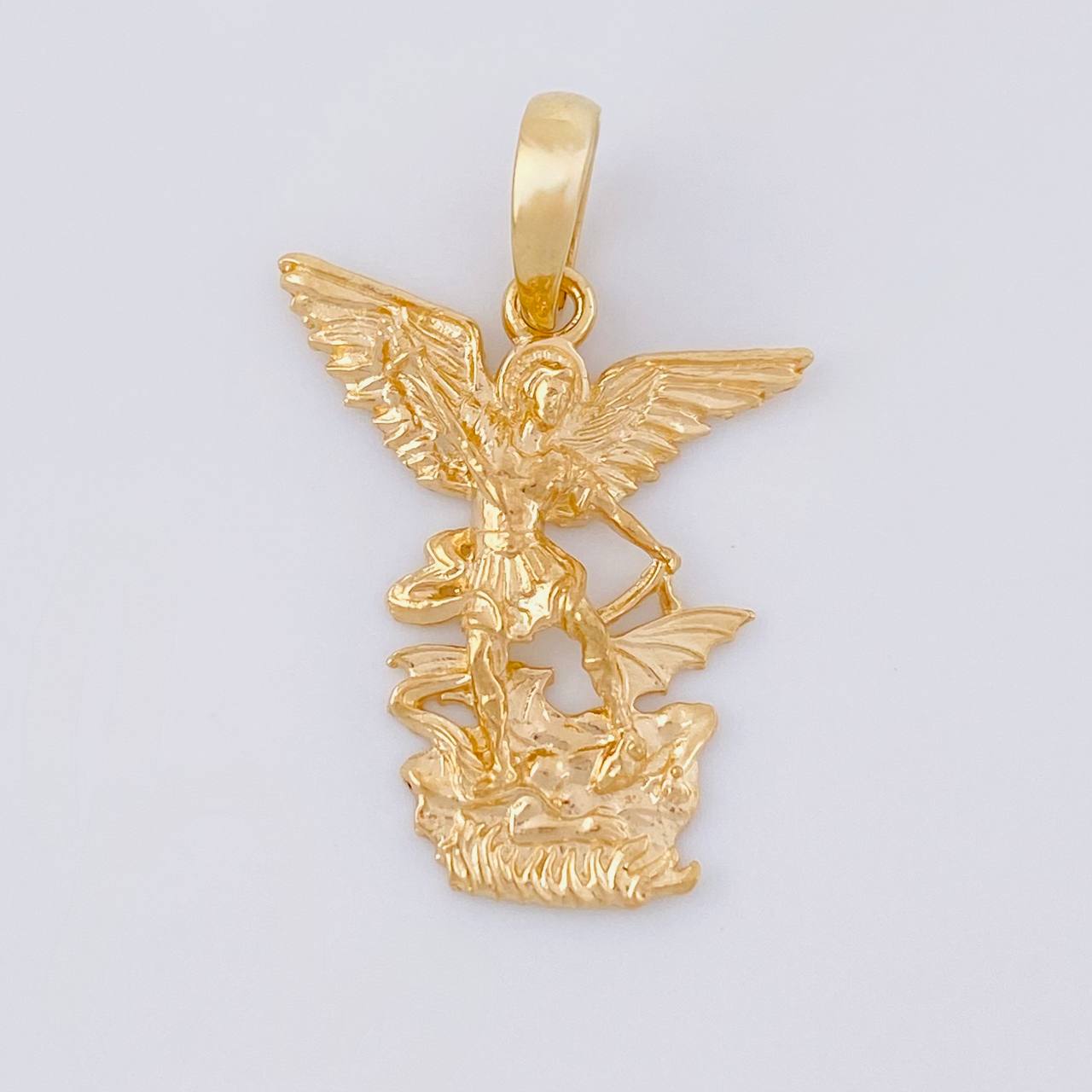Dije San Miguel Arcangel 2.35g / 1 in Oro Amarillo 18K
