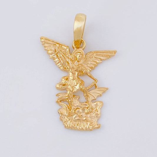 Pendant Saint Michael Archangel 2.35g / 1 in Yellow Gold 18K