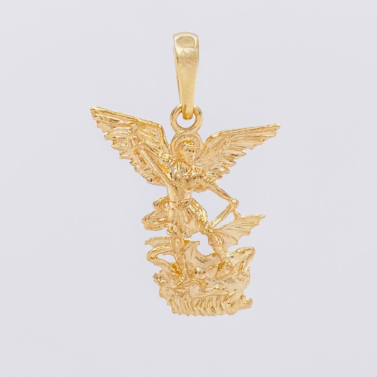 Dije San Miguel Arcángel 2.3g / 1 in Oro Amarillo 18K