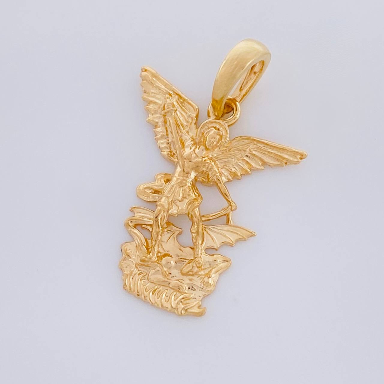 Dije San Miguel Arcangel 2.35g / 1 in Oro Amarillo 18K
