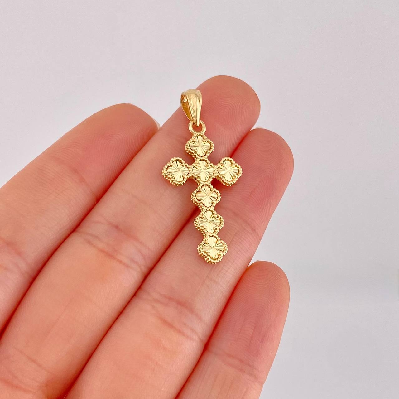 Dije Cruz Trébol Diamantada 2.55g / 1 1/2 in Oro Amarillo 18K
