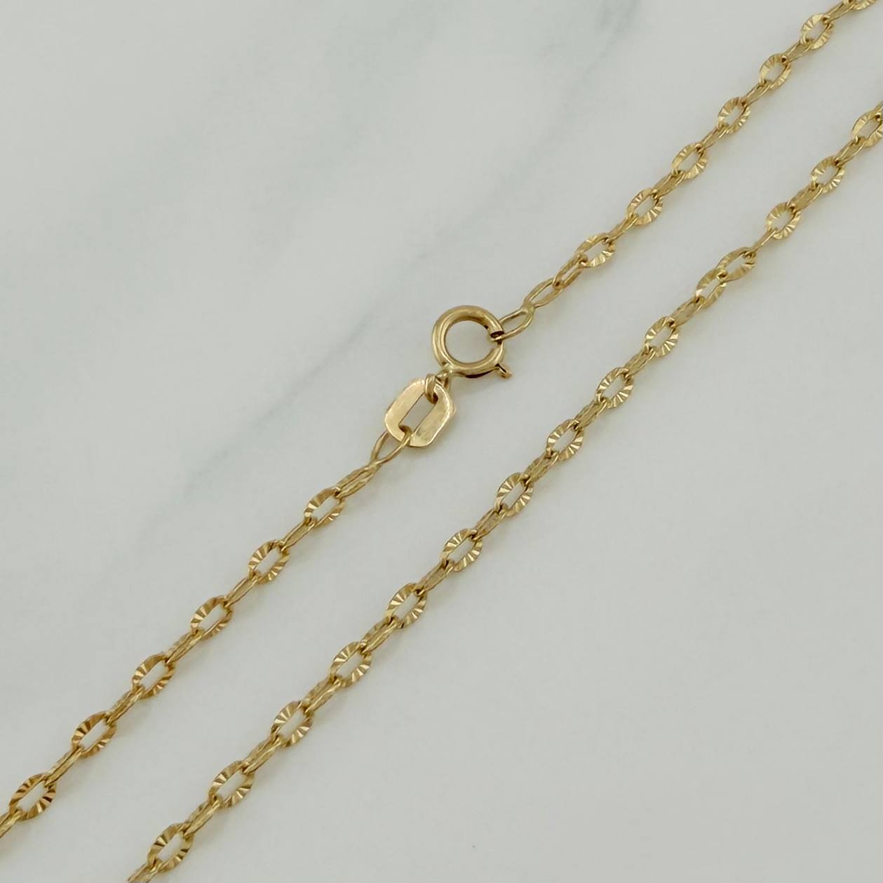 Paperclip Chain Diamond Cut 1.85 g / 17 3/4 in / 0.97 mm 18K Yellow Gold
