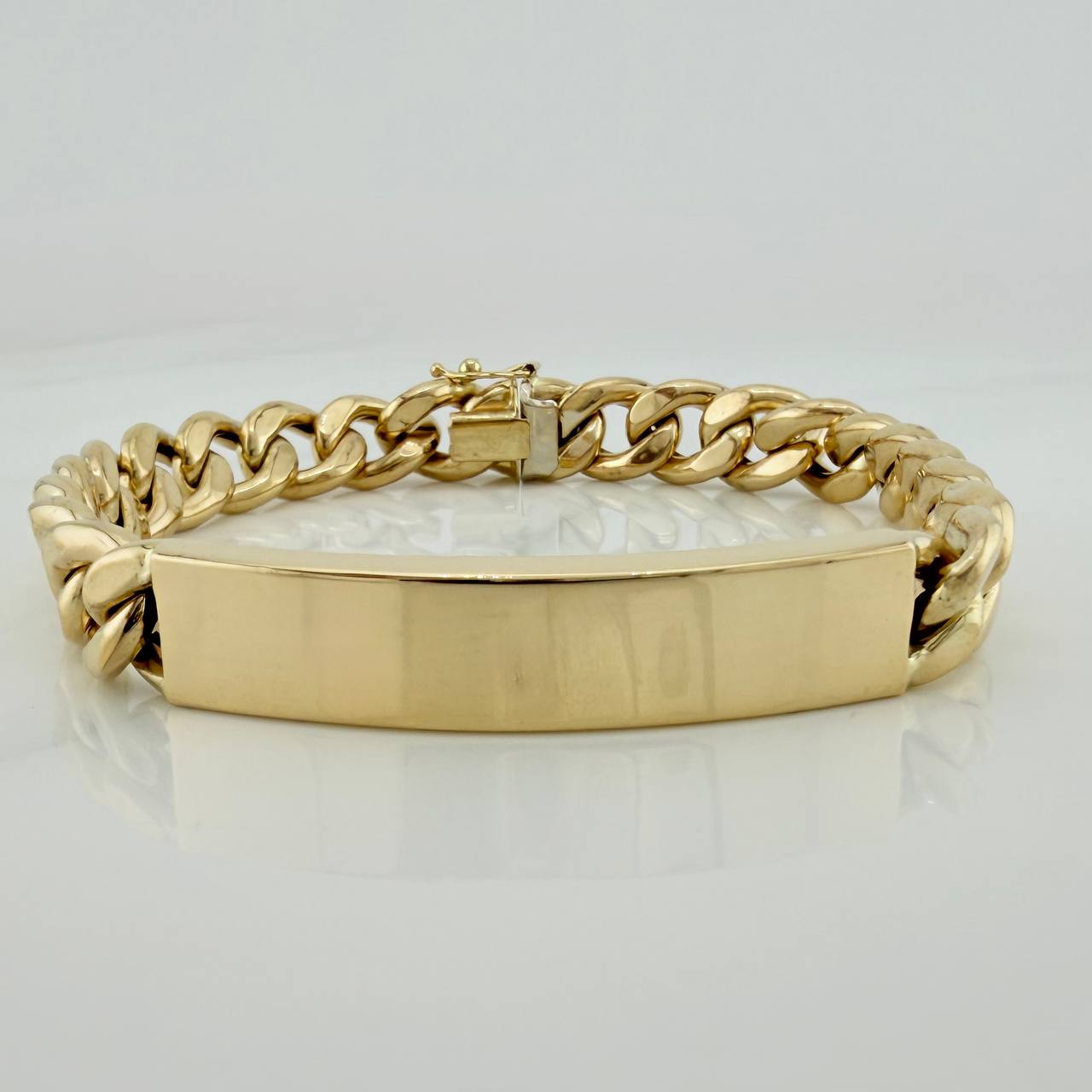 Pulso Cubano Placa 28.75 g / 8 1/2 in / 9.75 mm Oro Amarillo 18K