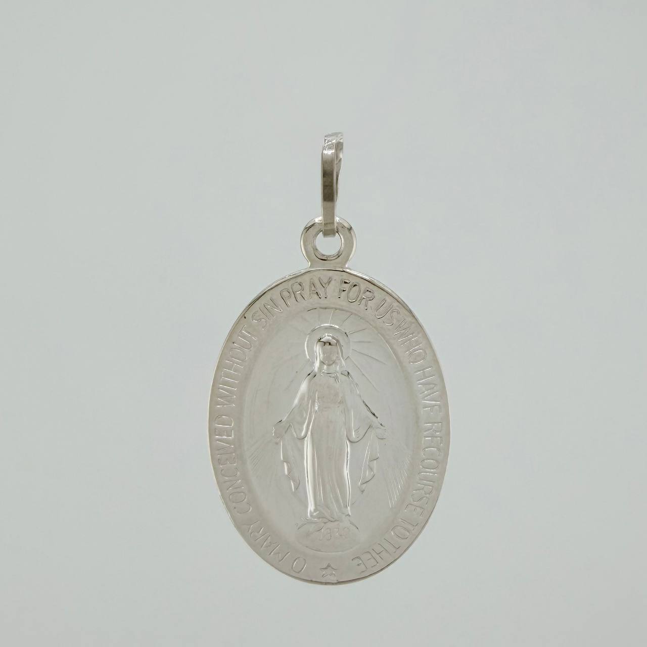 Miraculous Virgin Pendant 6.75 g / 1 1/2 in 18K White Gold