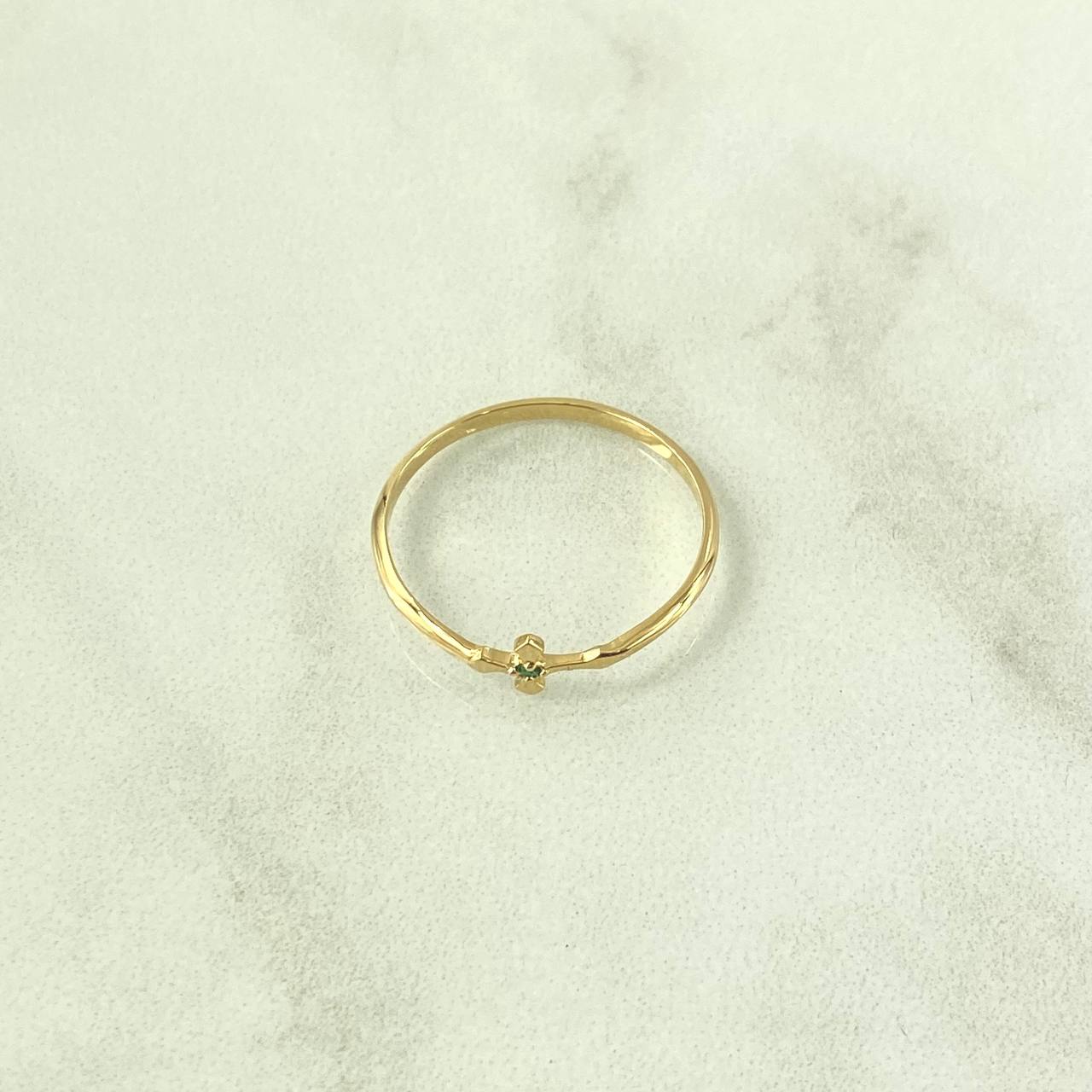 Cross Ring 1.1gr / T7 3/4 / Green Zircon 18K Yellow Gold ©
