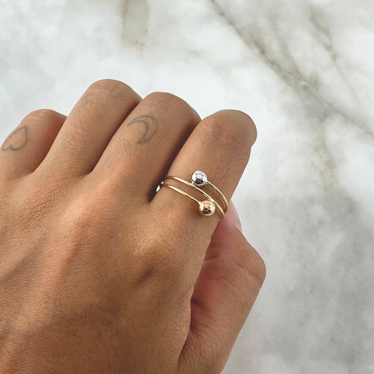 Orion Belt Ring 1.45gr / Size 8 1/2 / 18K Gold ©