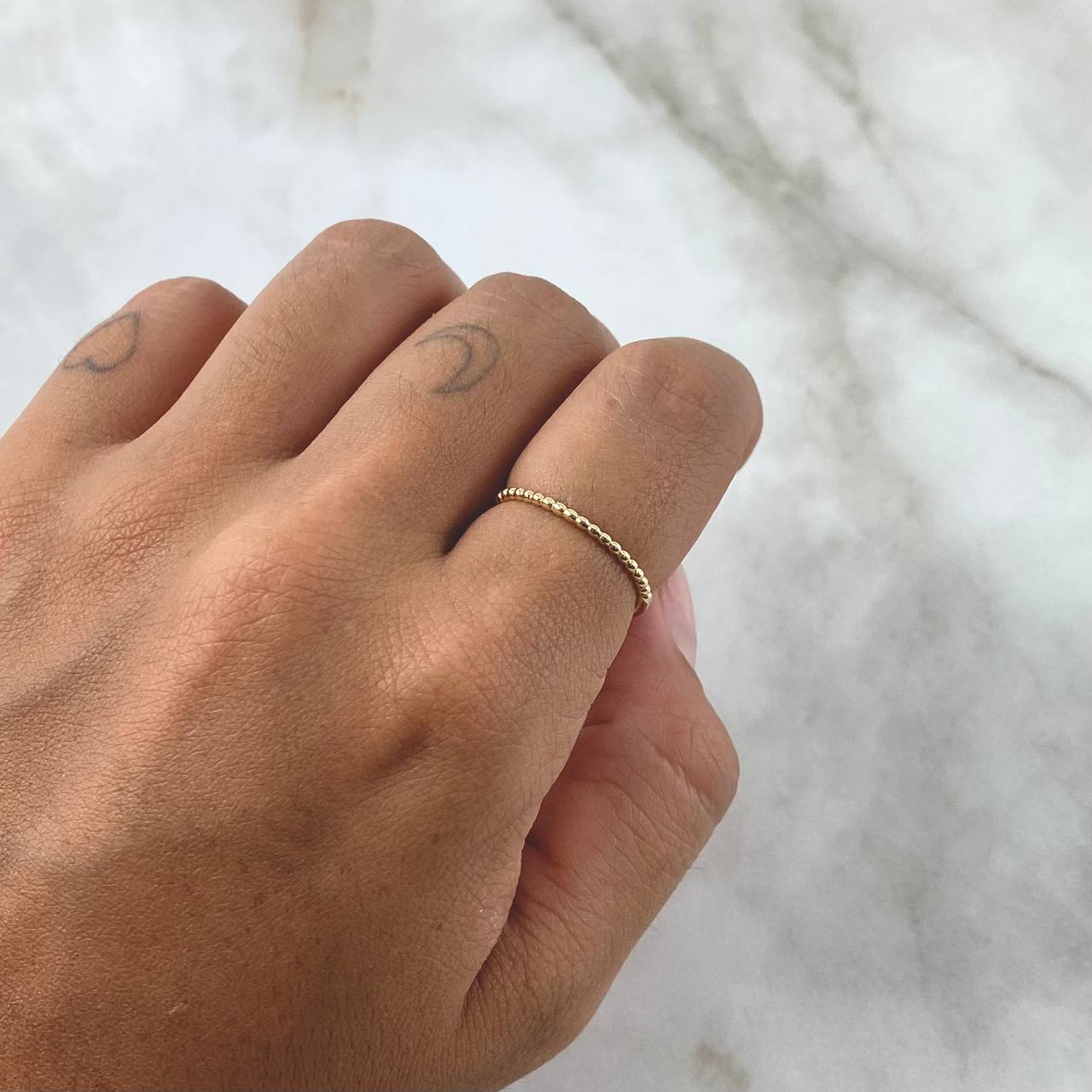 Anillo Mitad Esfera 1.1gr / T7 1/4 / Oro Amarillo 18K