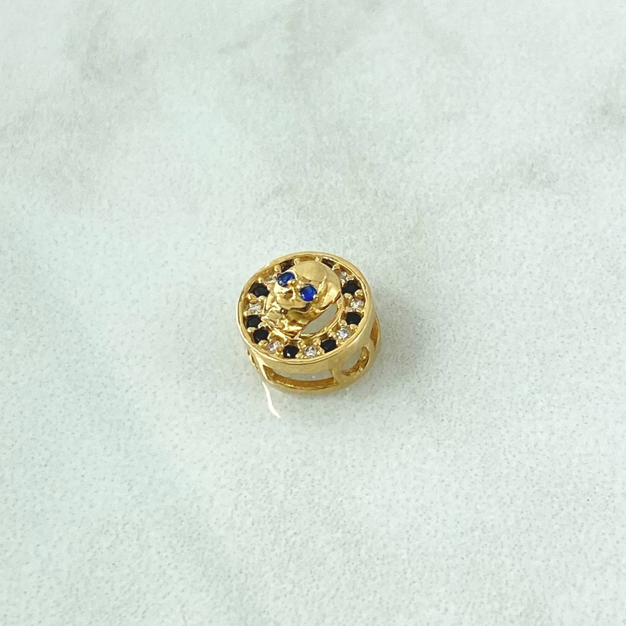 Charm Skull In Hoop 1.05gr / 1cm / White Zircons. Black And Blue 18K Yellow Gold ©