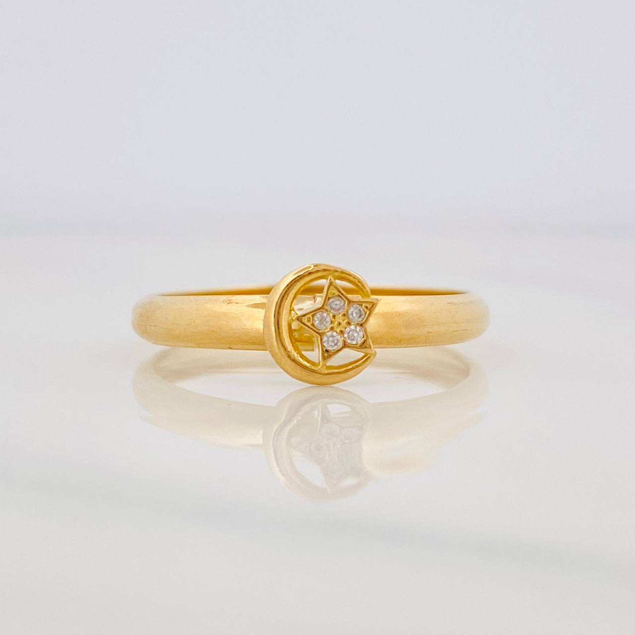 Star Ring 0.8g / T7 Yellow Gold 18K