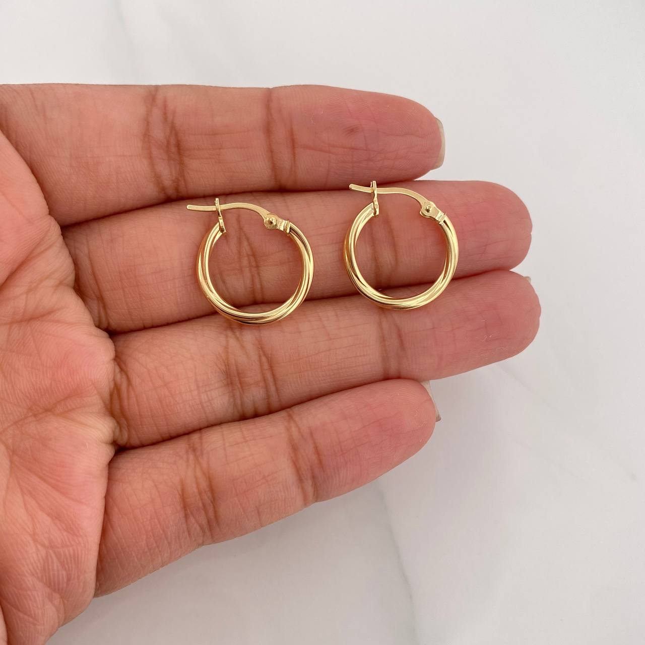 Hoop Earrings Mary 1.1g / 3/4 in Yellow Gold 18K