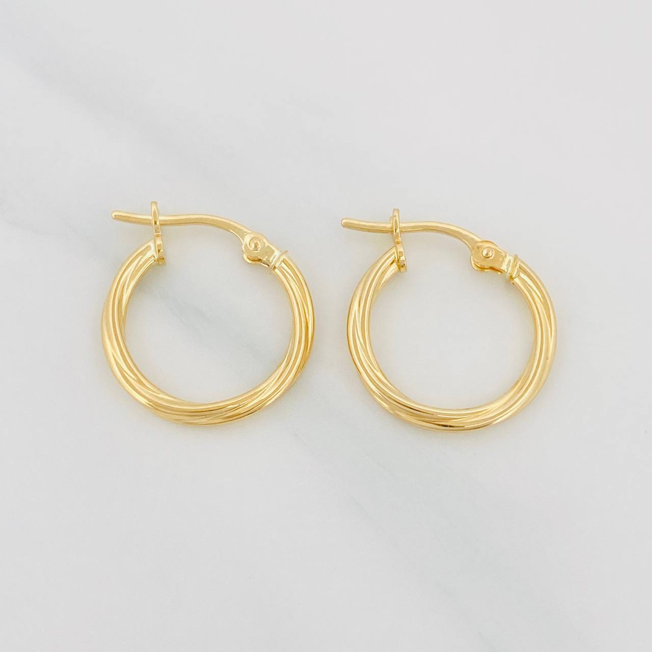 Hoop Earrings Mary 1.1g / 3/4 in Yellow Gold 18K
