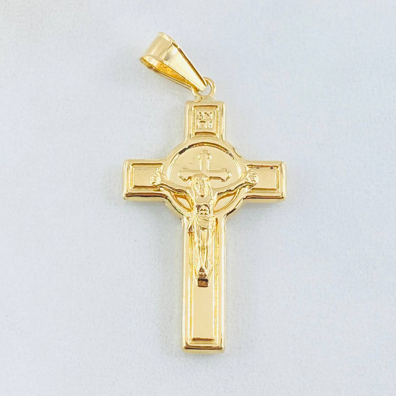 Dije Cruz Cristo 2.4gr / 1 3/4 in / Oro Amarillo 18K ©
