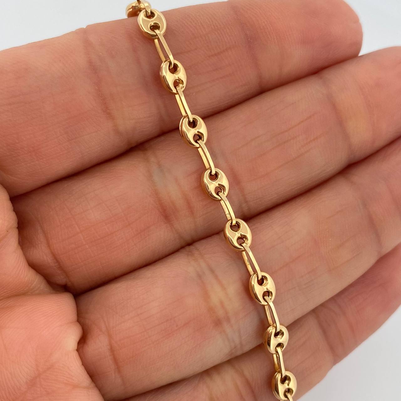 Pulso Bebé GC 2.15gr / 5 3/4 in / 4mm Oro Amarillo 18K $