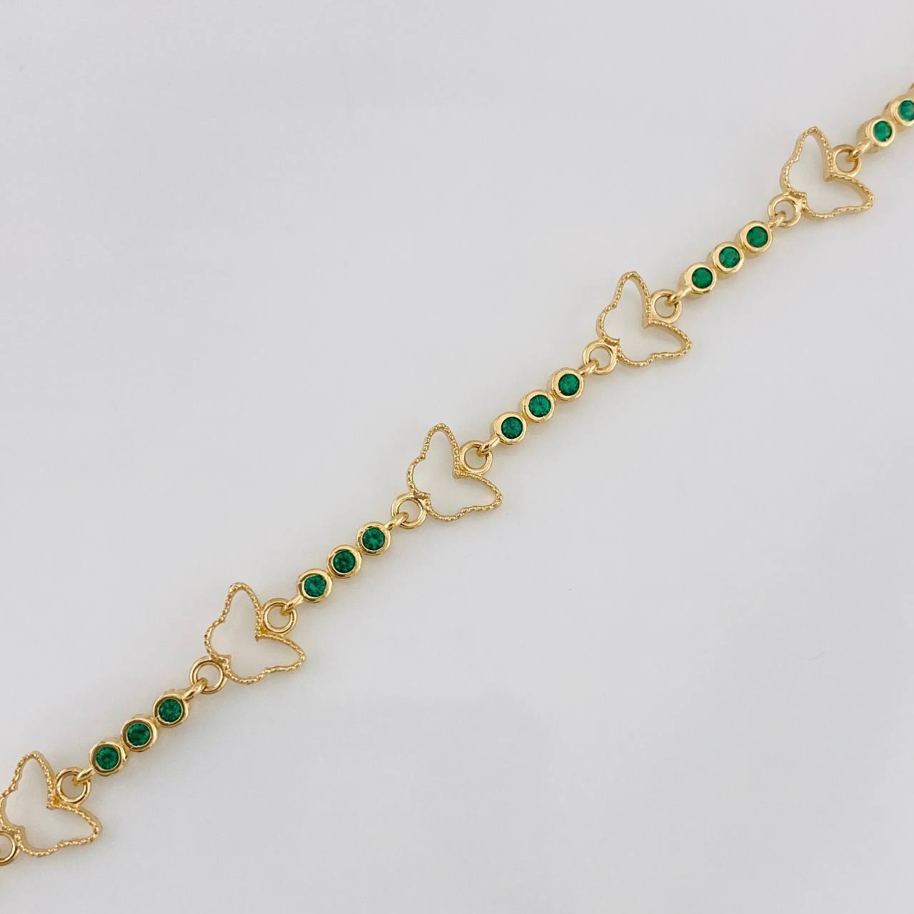 Pulso Halo Mariposa 5.55g / 6 3/4 in / 2.44mm Oro Amarillo 18K