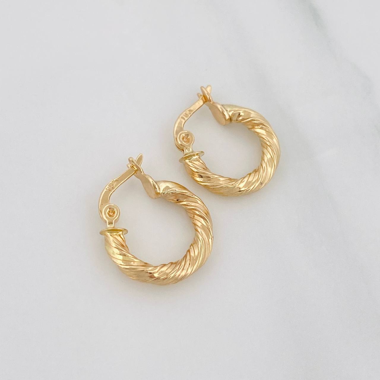 Candongas Mary 1.15g / 1/2 in Oro Amarillo 18K