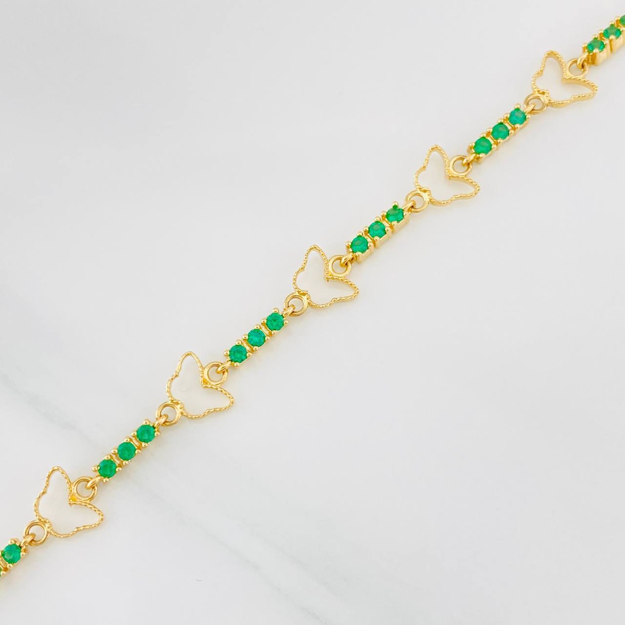 Pulso Mariposa 6.05g / 6 3/4 in / 2.37mm Oro Amarillo 18K