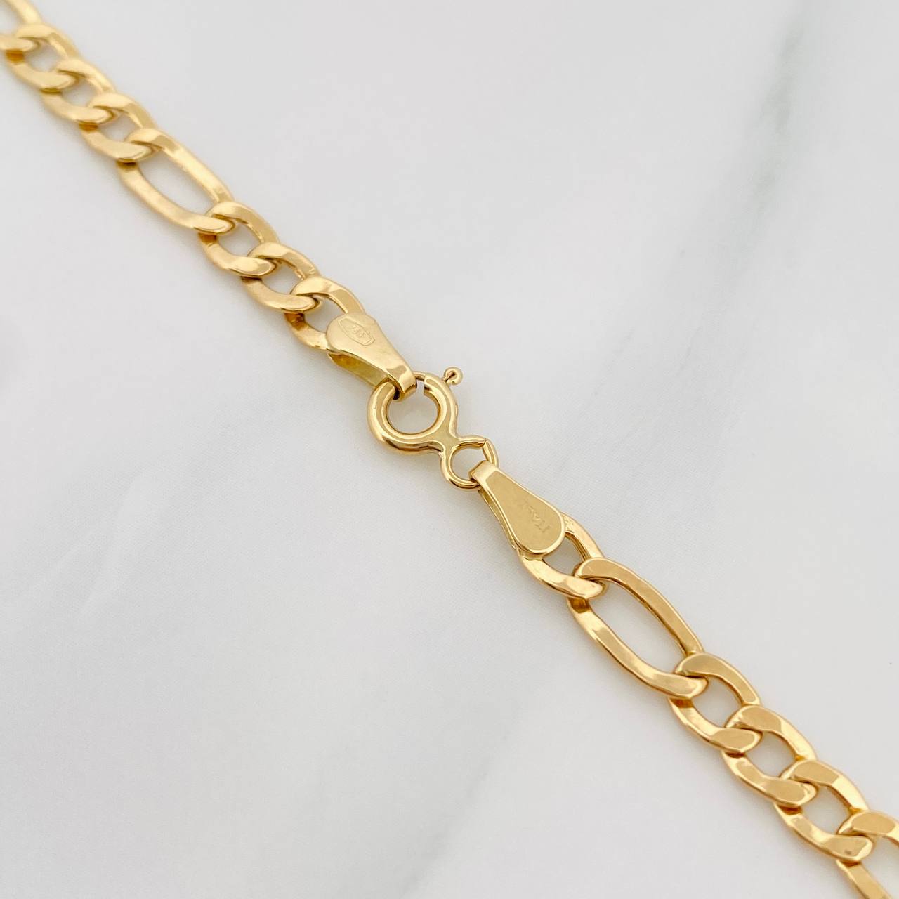 Cadena Figaro 7.3g / 24 in / 2.1mm Oro Amarillo 18K