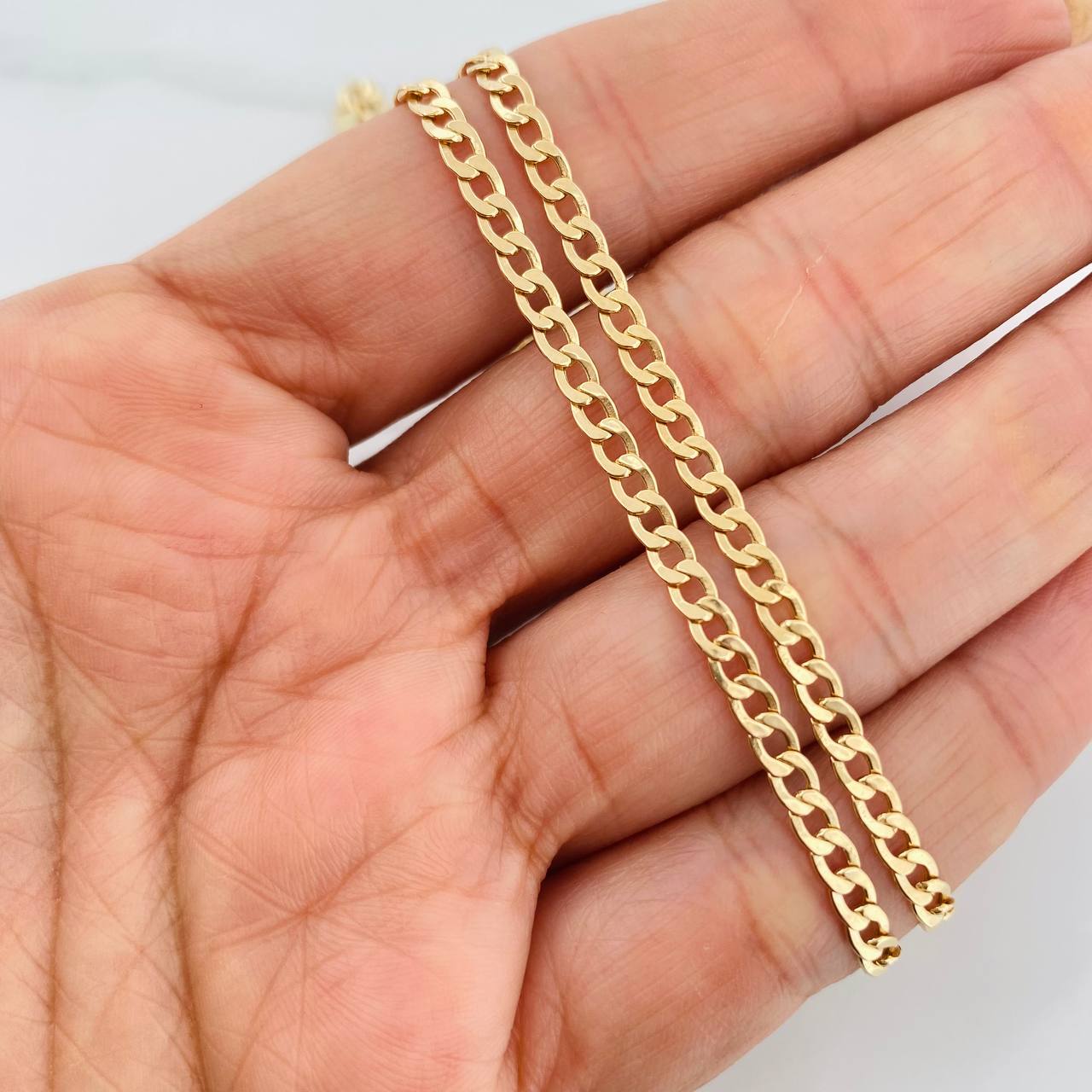 Cadena Cubana 4.1g / 24 in / 3mm Oro Amarillo 18K